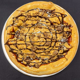 Reese's Dessert Pizza